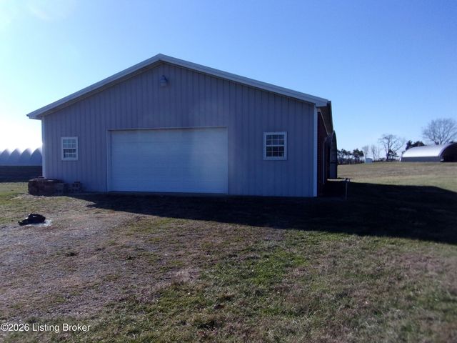 4085 Lawrenceburg Rd, Bloomfield, KY 40008