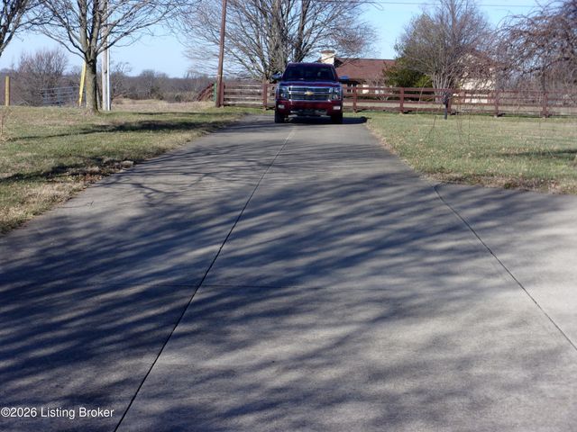 4085 Lawrenceburg Rd, Bloomfield, KY 40008