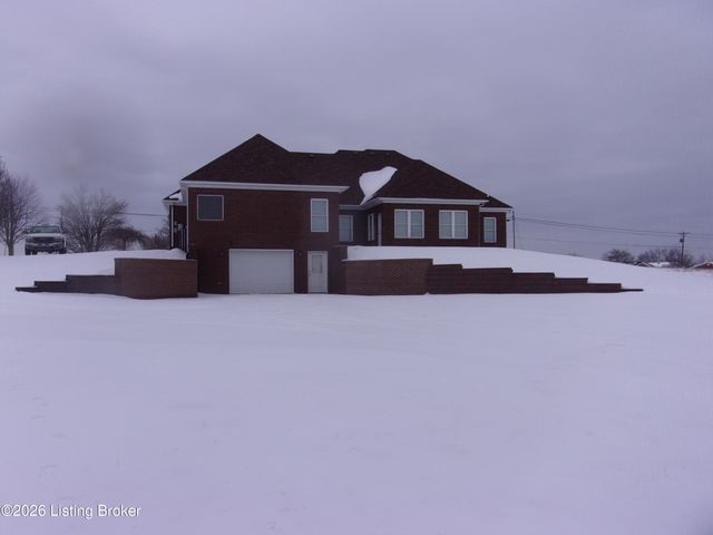 4085 Lawrenceburg Rd, Bloomfield, KY 40008