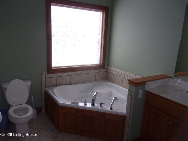 4085 Lawrenceburg Rd, Bloomfield, KY 40008