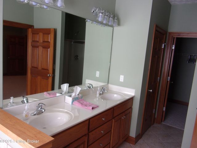 4085 Lawrenceburg Rd, Bloomfield, KY 40008