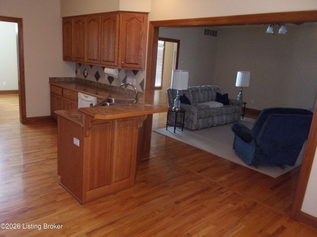 4085 Lawrenceburg Rd, Bloomfield, KY 40008