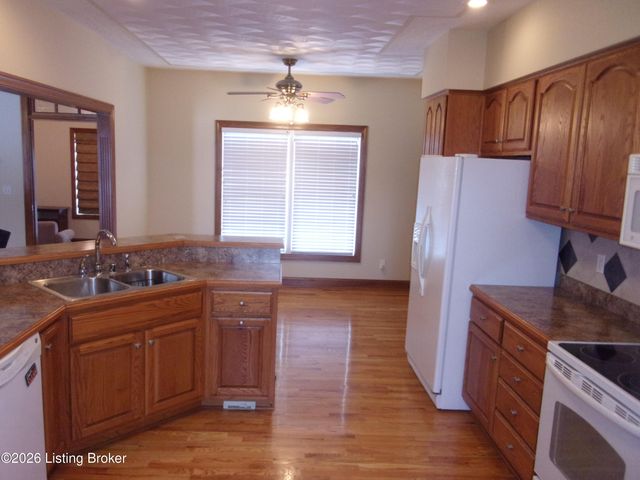 4085 Lawrenceburg Rd, Bloomfield, KY 40008