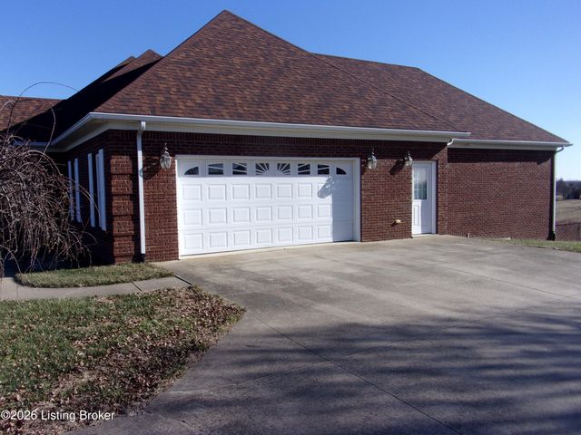 4085 Lawrenceburg Rd, Bloomfield, KY 40008