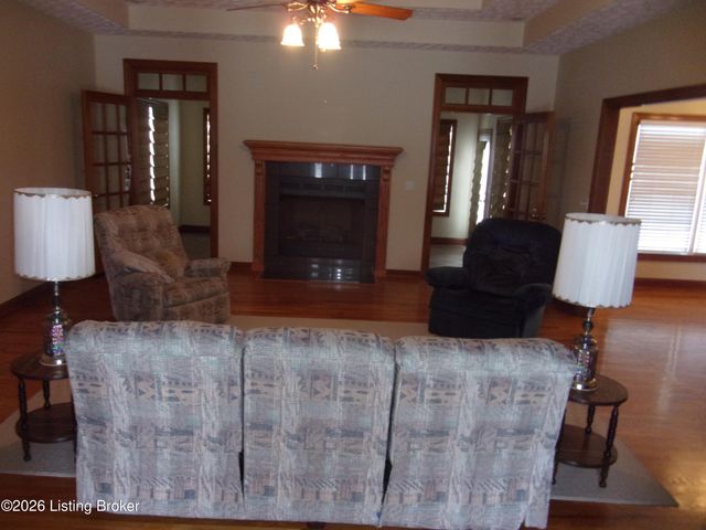 4085 Lawrenceburg Rd, Bloomfield, KY 40008