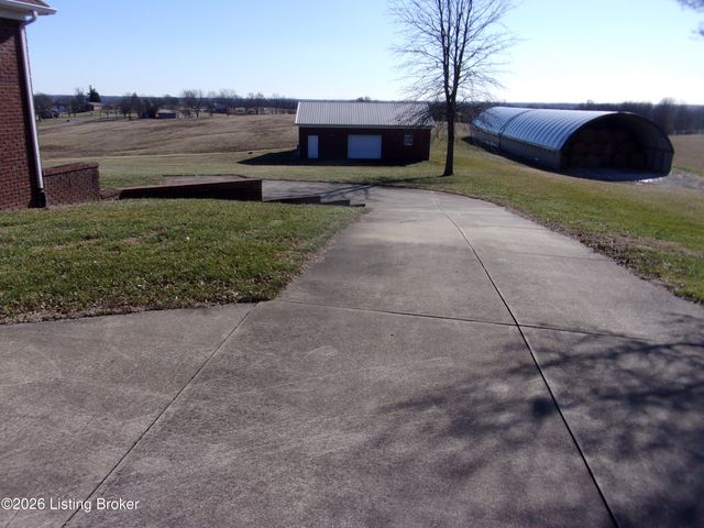 4085 Lawrenceburg Rd, Bloomfield, KY 40008