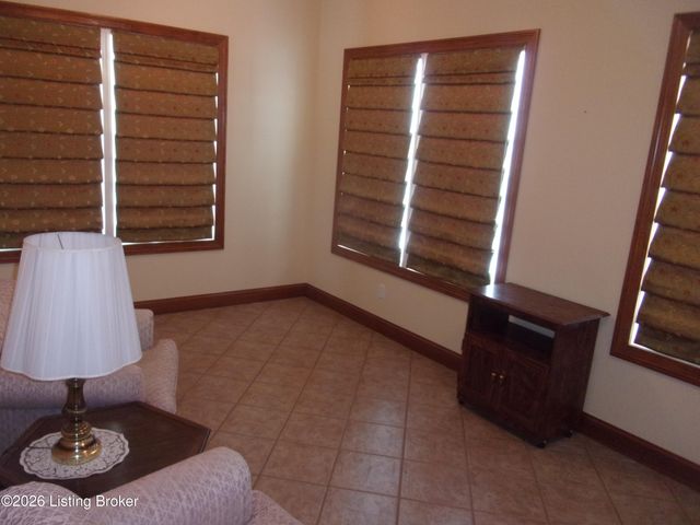 4085 Lawrenceburg Rd, Bloomfield, KY 40008