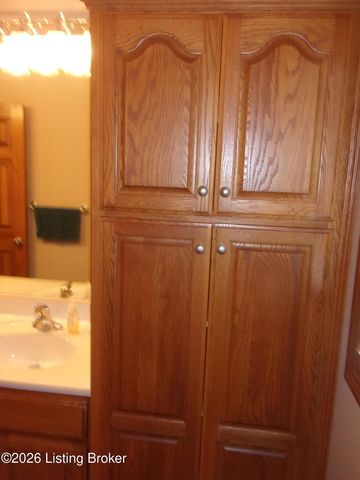 4085 Lawrenceburg Rd, Bloomfield, KY 40008