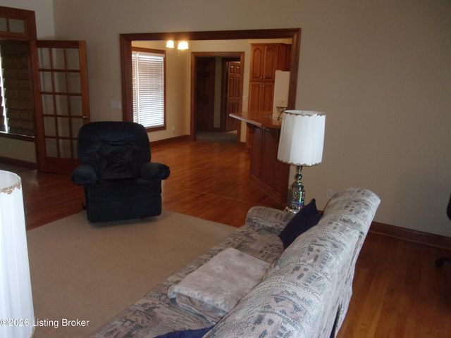 4085 Lawrenceburg Rd, Bloomfield, KY 40008