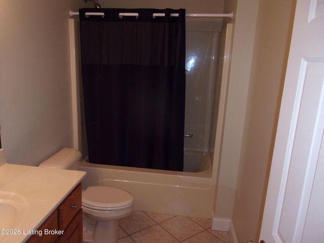 4085 Lawrenceburg Rd, Bloomfield, KY 40008