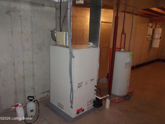 4085 Lawrenceburg Rd, Bloomfield, KY 40008