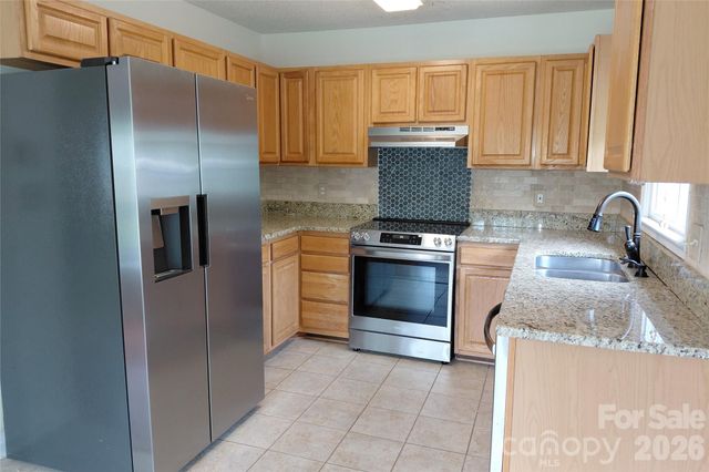 1016 Thorncrest Drive, Fletcher, NC 28732