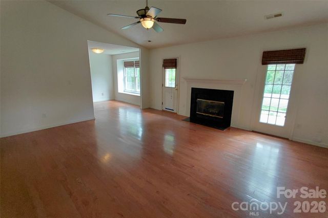1016 Thorncrest Drive, Fletcher, NC 28732