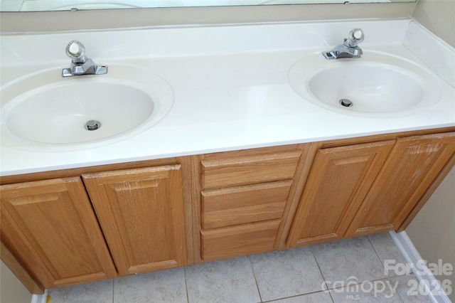 1016 Thorncrest Drive, Fletcher, NC 28732