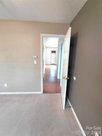 1016 Thorncrest Drive, Fletcher, NC 28732