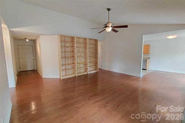 1016 Thorncrest Drive, Fletcher, NC 28732