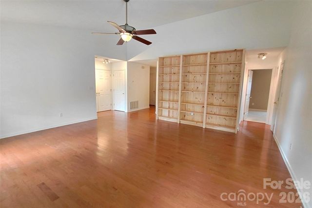 1016 Thorncrest Drive, Fletcher, NC 28732