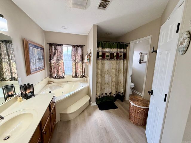 21 Treasure Creek, Greenbrier, AR 72058