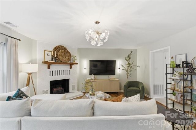 2705 New Hamlin Way, Charlotte, NC 28210