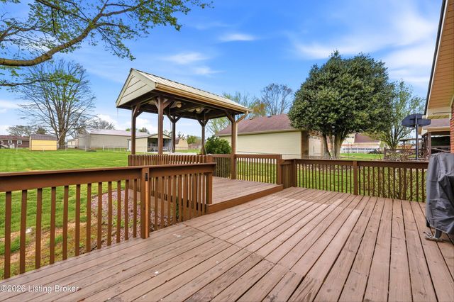 3936 Scenic Trail, Shepherdsville, KY 40165