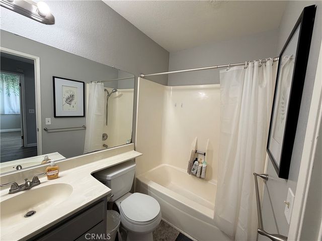 1553 Chalgrove, Corona, CA 92882