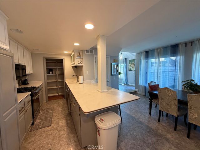 1553 Chalgrove, Corona, CA 92882