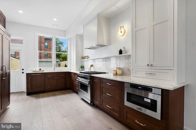 421 4TH ST NE, Washington, DC 20002