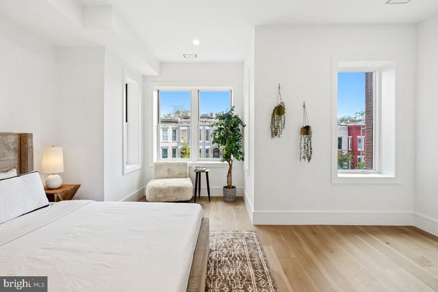421 4TH ST NE, Washington, DC 20002