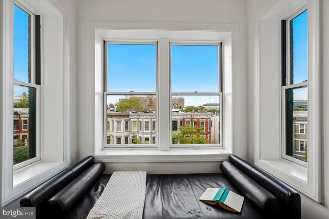 421 4TH ST NE, Washington, DC 20002