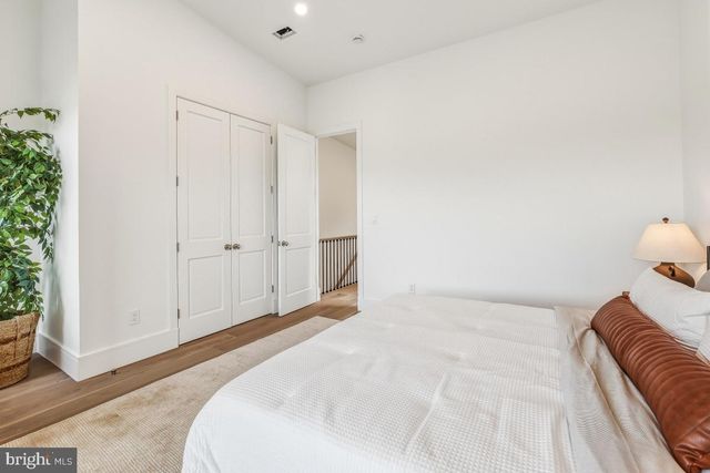 421 4TH ST NE, Washington, DC 20002