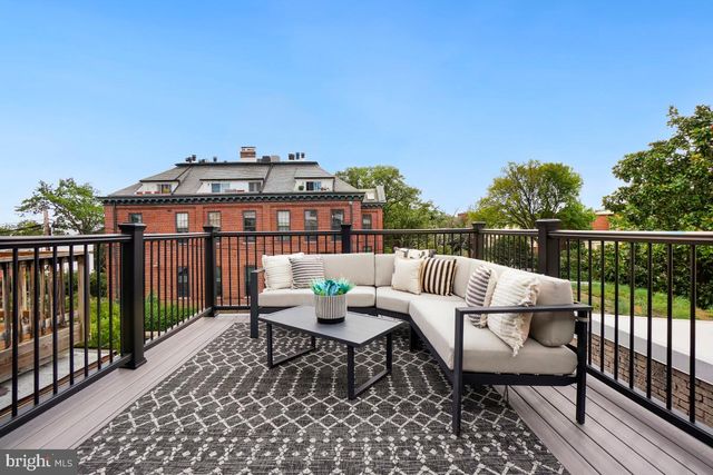 421 4TH ST NE, Washington, DC 20002