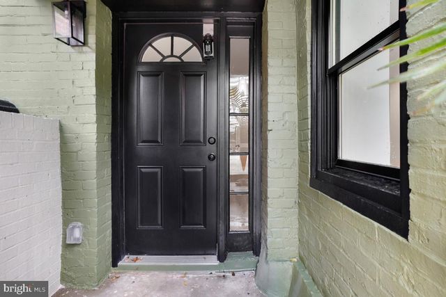 421 4TH ST NE, Washington, DC 20002