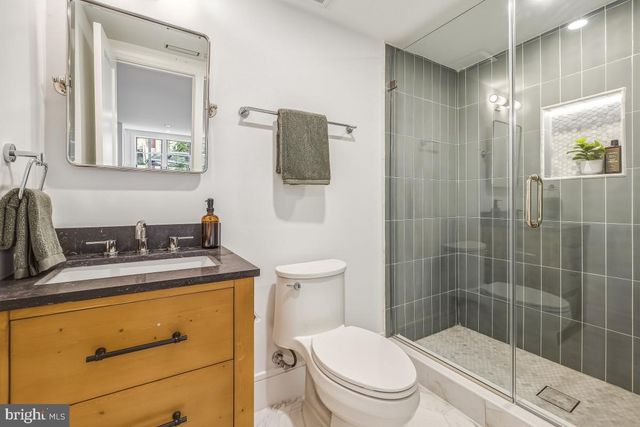 421 4TH ST NE, Washington, DC 20002