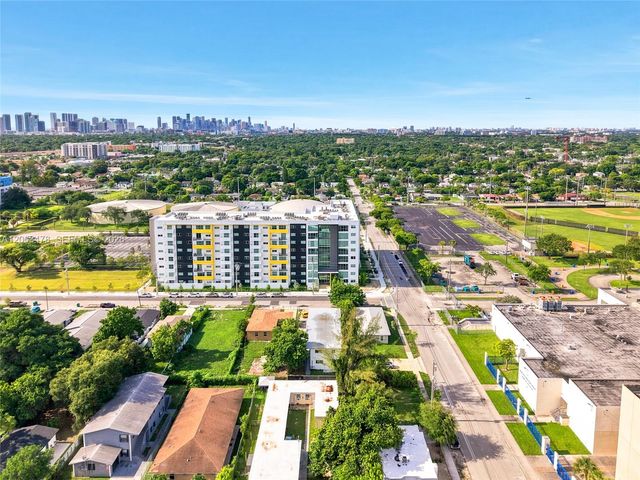 925 NW 69th St 2, Miami, FL 33150