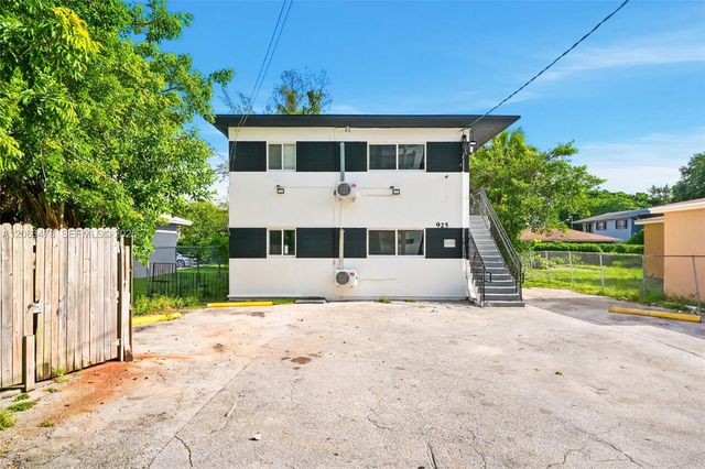 925 NW 69th St 2, Miami, FL 33150