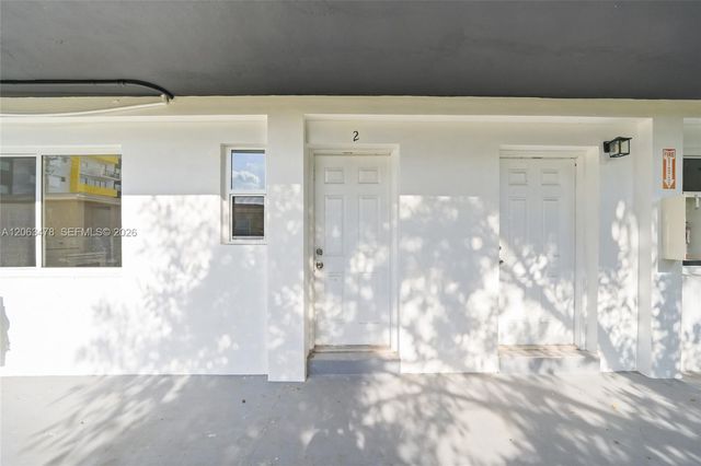 925 NW 69th St 2, Miami, FL 33150