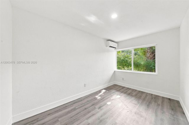 925 NW 69th St 2, Miami, FL 33150