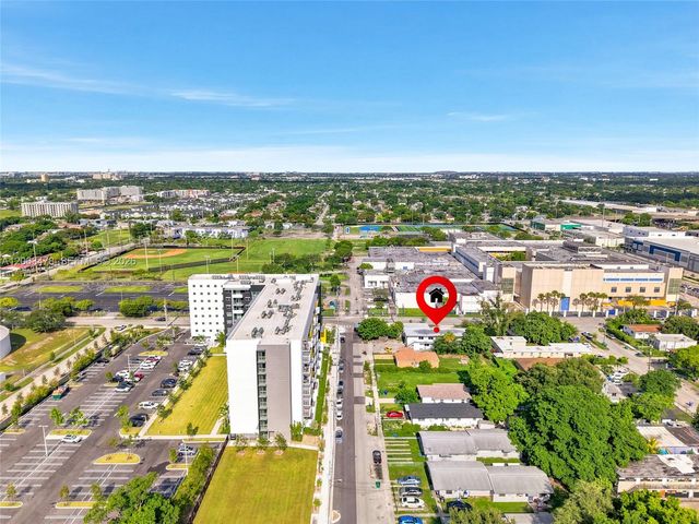 925 NW 69th St 2, Miami, FL 33150