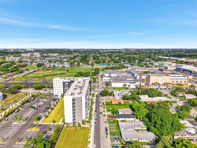 925 NW 69th St 2, Miami, FL 33150