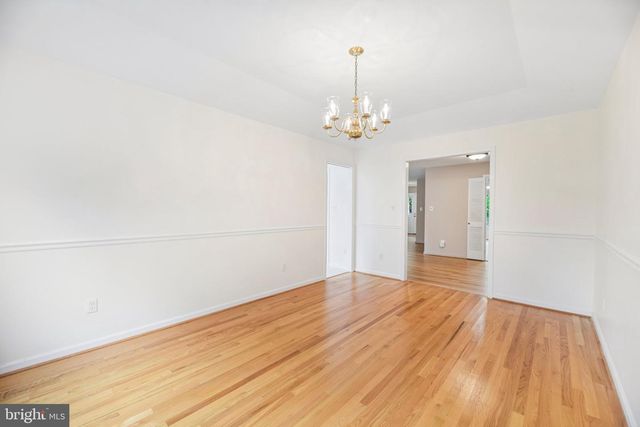 5204 HOLDEN ST, Fairfax, VA 22032