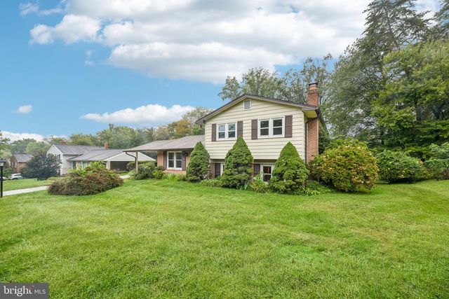 5204 HOLDEN ST, Fairfax, VA 22032