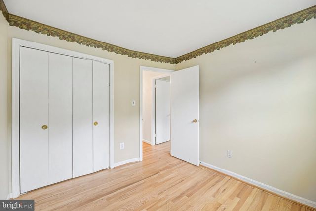 5204 HOLDEN ST, Fairfax, VA 22032