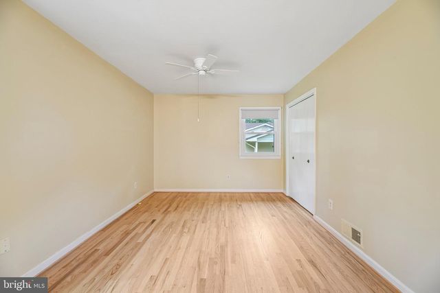 5204 HOLDEN ST, Fairfax, VA 22032