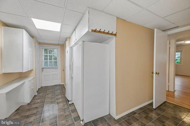 5204 HOLDEN ST, Fairfax, VA 22032