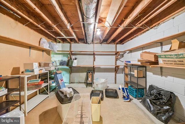 5204 HOLDEN ST, Fairfax, VA 22032