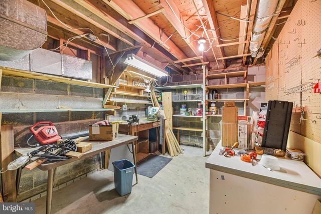 5204 HOLDEN ST, Fairfax, VA 22032