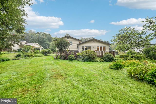 5204 HOLDEN ST, Fairfax, VA 22032