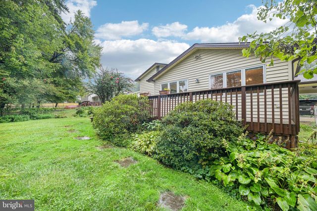 5204 HOLDEN ST, Fairfax, VA 22032