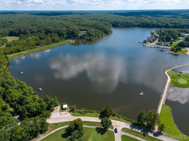 10967 Village Drive W, Foristell, MO 63348