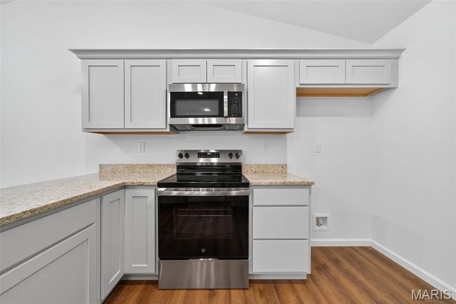 10967 Village Drive W, Foristell, MO 63348